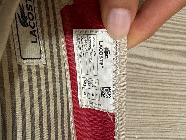 38 Beden kırmızı Renk Lacoste Babet