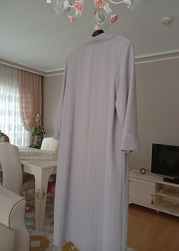 Düğmeli Uzun Mor Kadın pardesü - Görsel 4