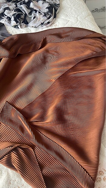 Freshscarfs biliseli eşarp