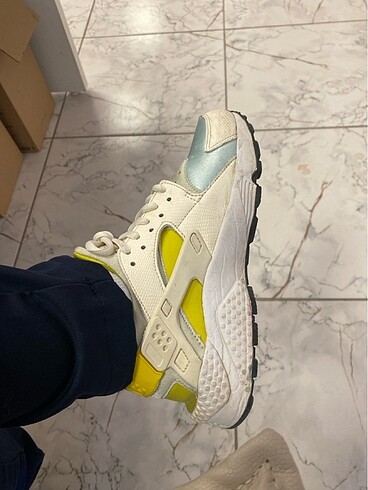 Nike huarache spor ayakkabı