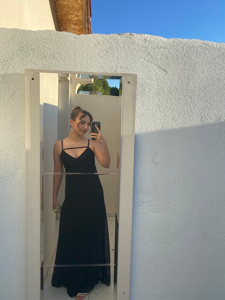 Siyah V Yaka İp Askılı Midi Elbise - Görsel 2