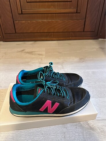 New Balance Ayakkabı