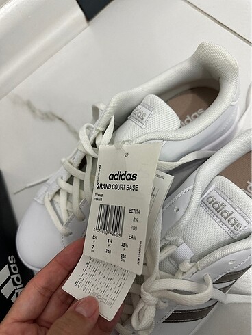 38,5 Beden beyaz Renk Adidas grand court base
