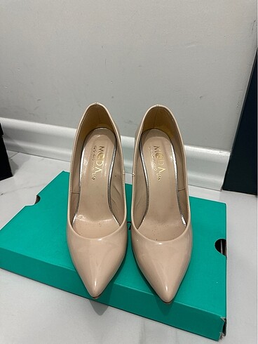 Rugan Krem Stiletto