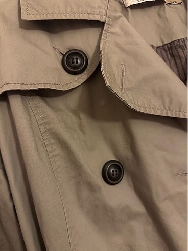 l Beden Stradivarius Trençkot