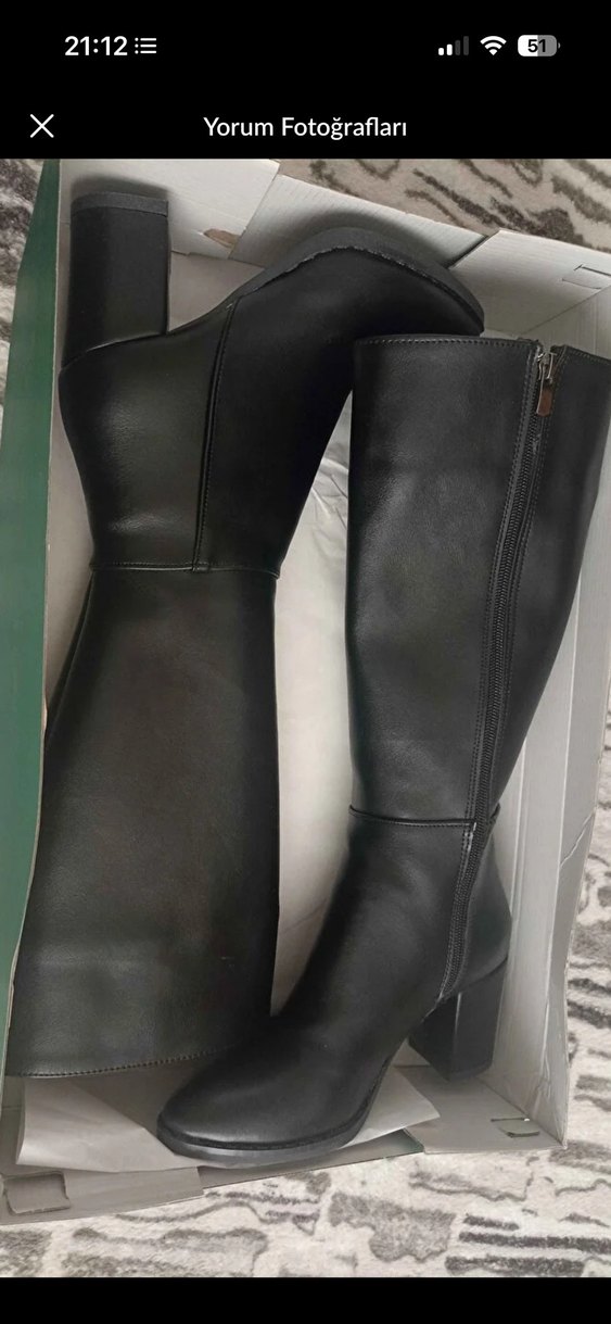 Kadın Siyah Deri Tokalı Diz Boyu Bot - Görsel 2