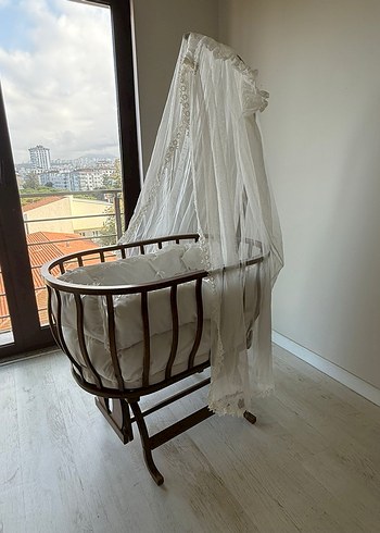  Beden beyaz Renk Babycom Ceviz Ahşap Sepet Beşik Beyaz Tül