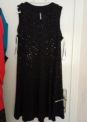 Siyah pul payetli elbise. - Görsel 5