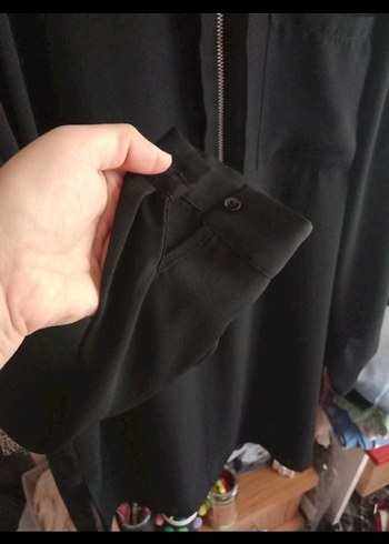 Siyah Şifon Yüksek Yakalı Fermuarlı Kadın Tunik - Görsel 3