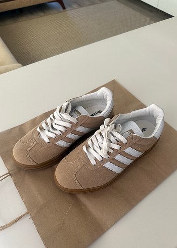 Bej Süet Kadın Sneakers