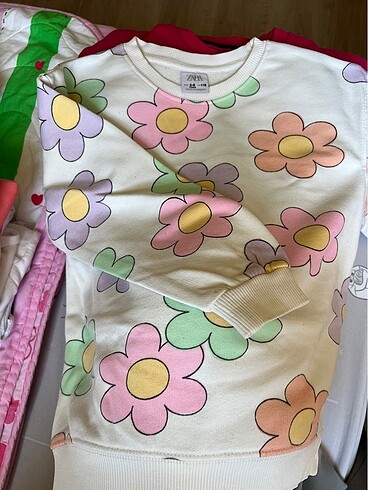 Çiçekli kız çoçuk sweatshirt