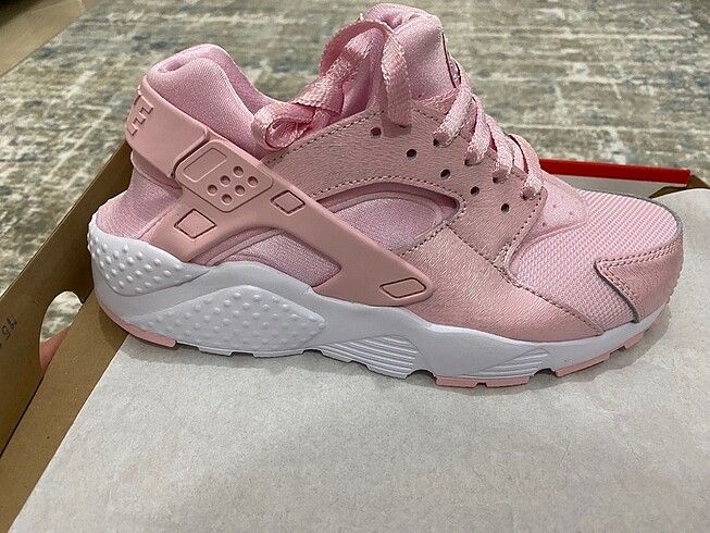 Nike Huarache SE