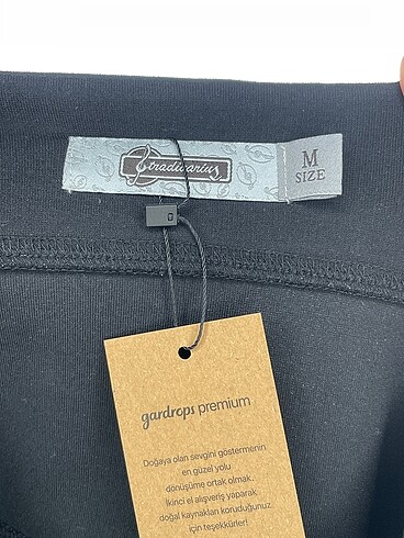 m Beden siyah Renk Stradivarius Mini Etek %70 İndirimli.