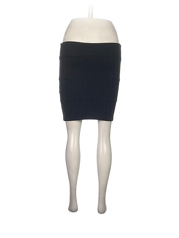 m Beden Stradivarius Mini Etek %70 İndirimli.