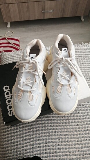 Adidas yezzy 500