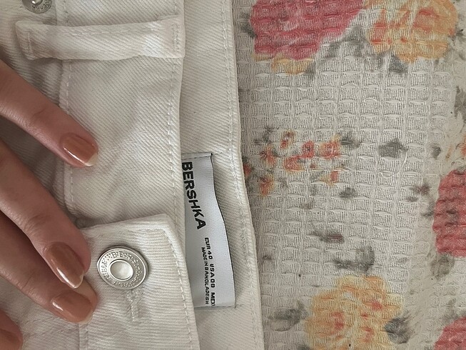 Bershka Beyaz şort
