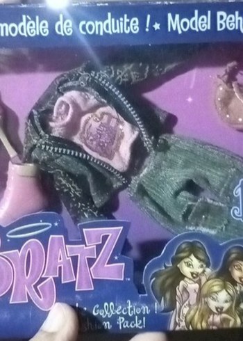 2 adet bratz BRATZ kıyafet