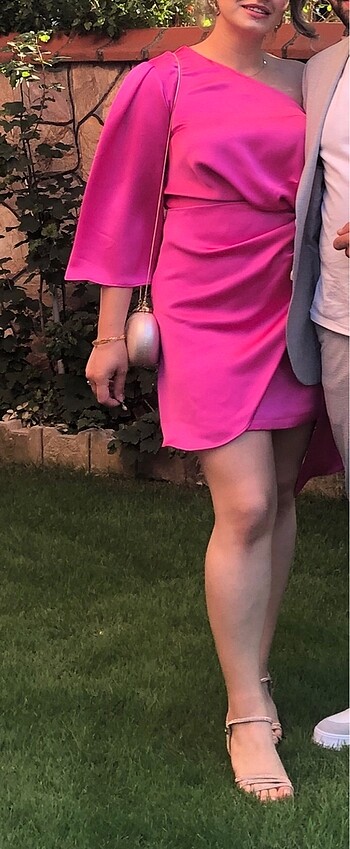 l Beden pembe Renk Pembe saten elbise