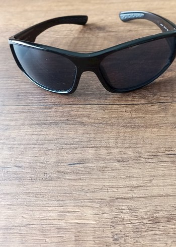 Siyah Güneş Gözlüğü - Görsel 2