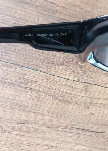 Siyah Güneş Gözlüğü - Görsel 4