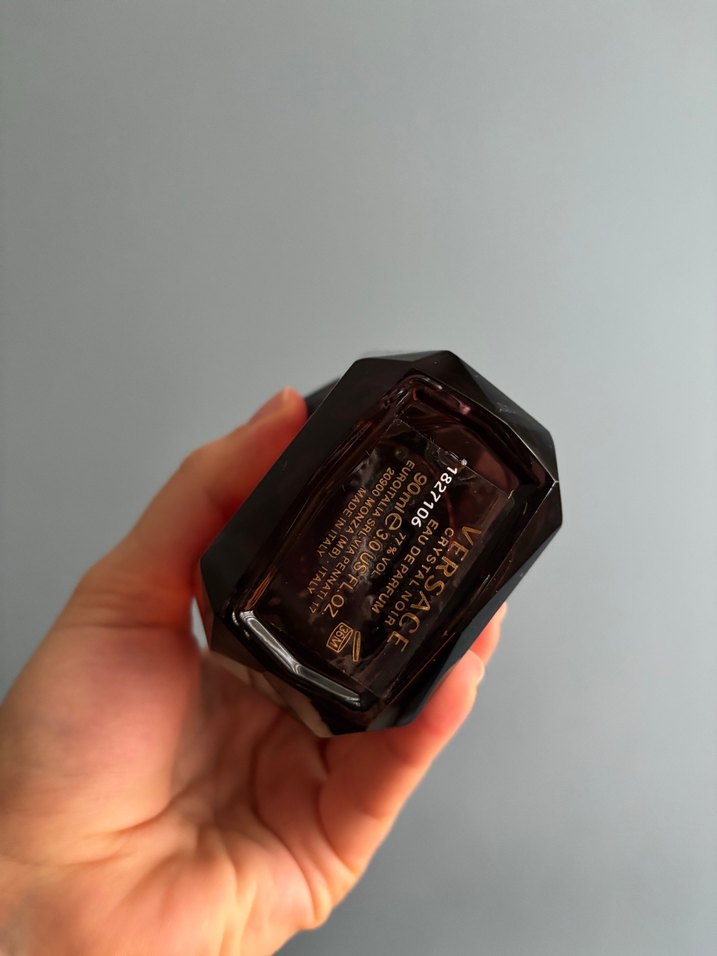 Versace Crystal Noir Kadın Parfümü - Görsel 3