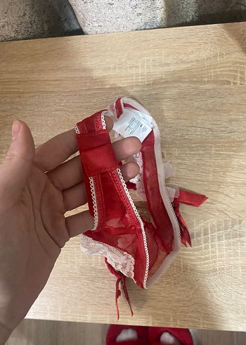 Kırmızı Desenli Emzirme Sütyeni - Görsel 3