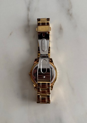 Altın Renkli Kadın Kol Saati - Görsel 3
