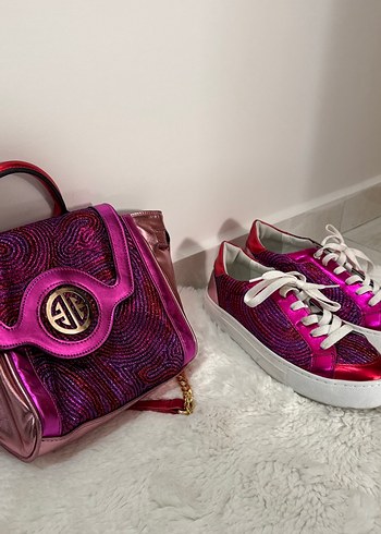 Elle simli -Bağcıklı Pembe Bağcıklı Sneakers çanta kombin - Görsel 6