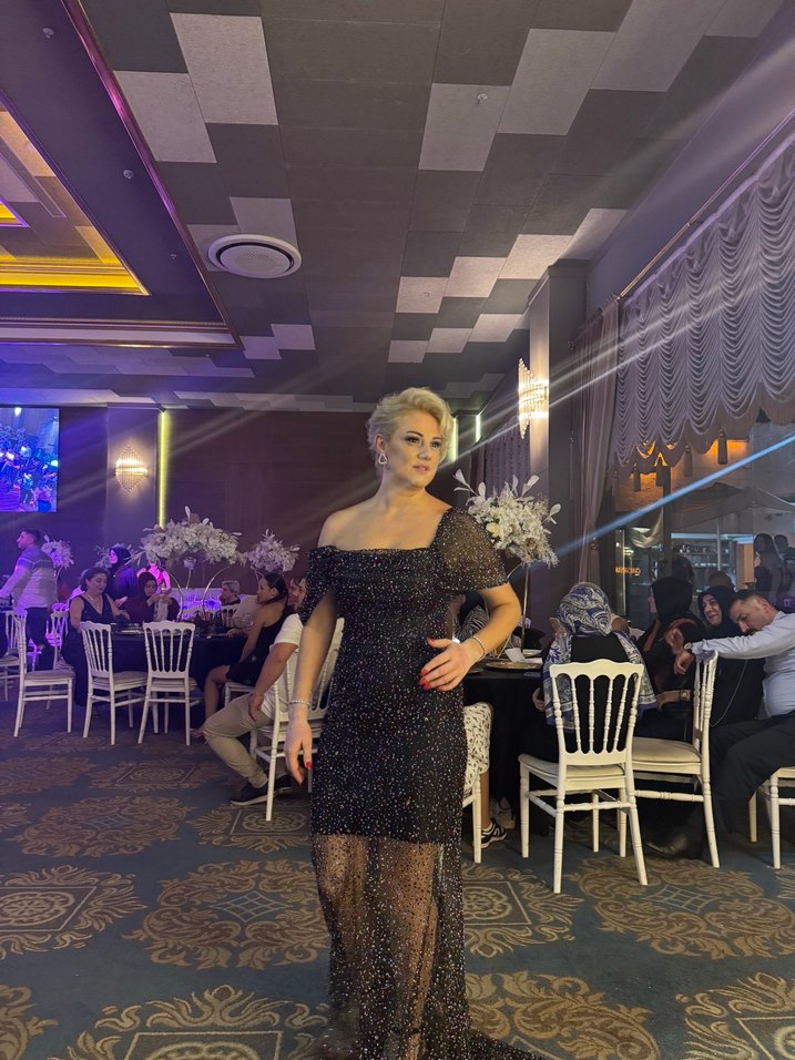 Parlak Desenli Siyah Uzun Abiye Elbise - Görsel 3