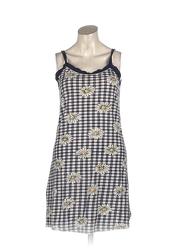 PreLoved Günlük Elbise %70 İndirimli.