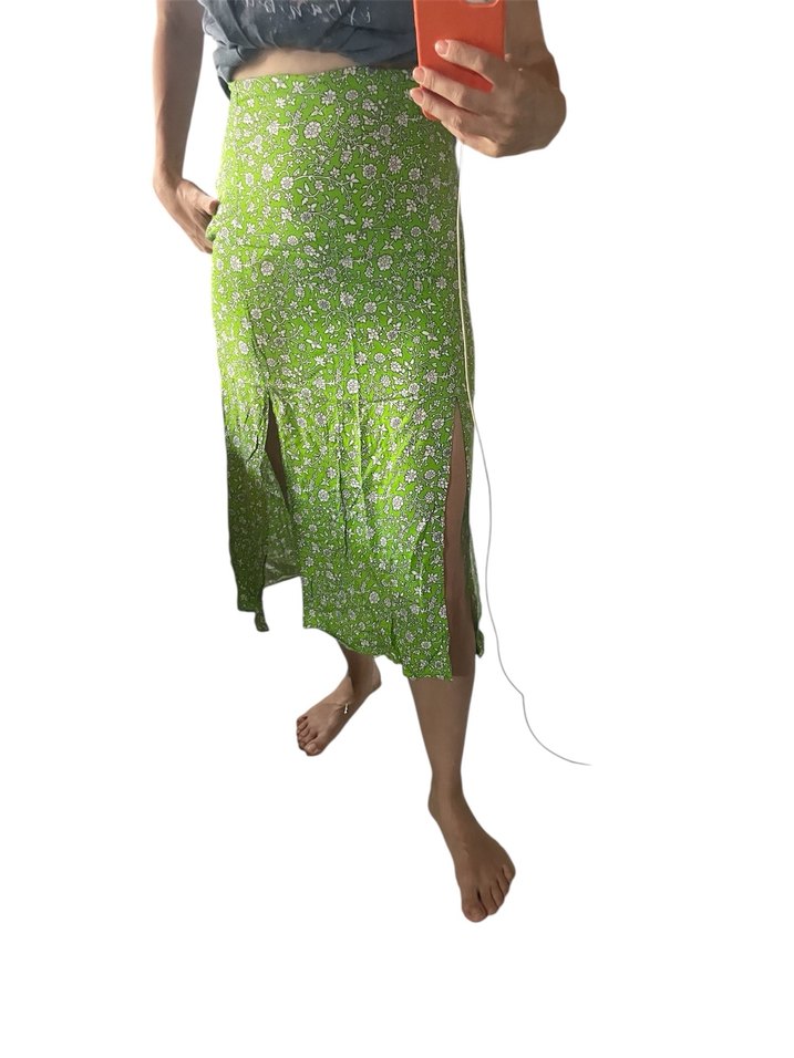 Yeşil Çiçek Desenli Mini Büstiyer ve etek - Görsel 2