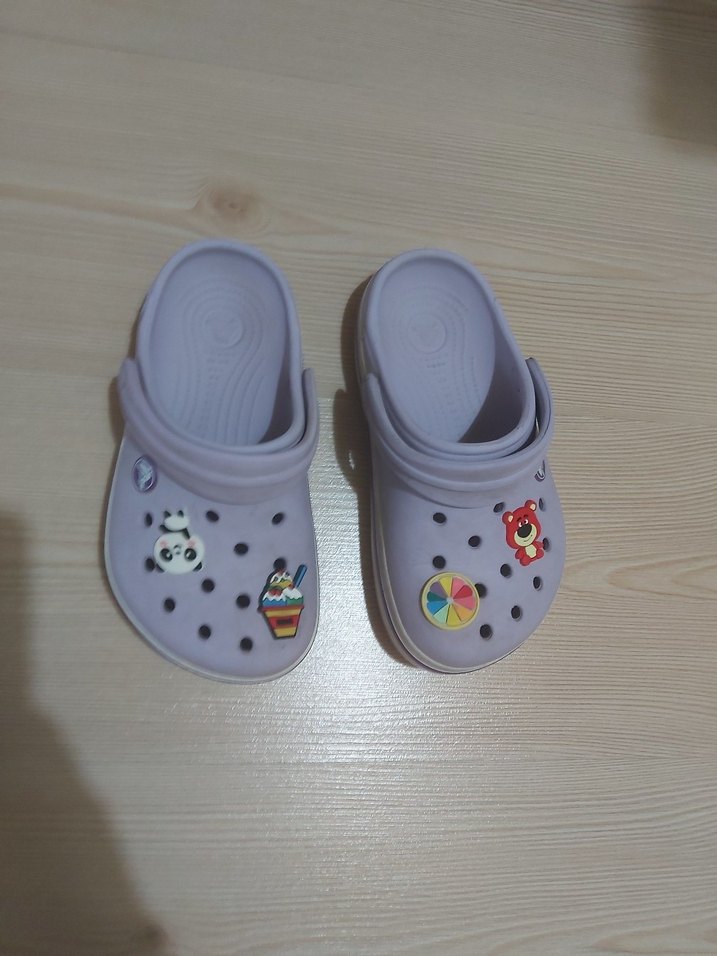 Crocs çocuk terlik (32-33 numara) - Görsel 2