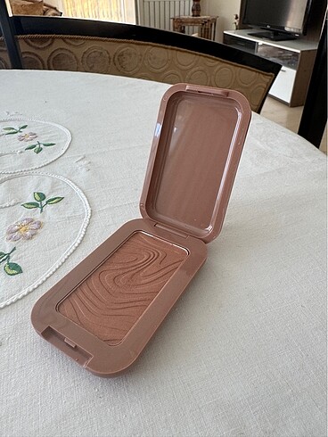 Nyx Buttermelt Bronzer