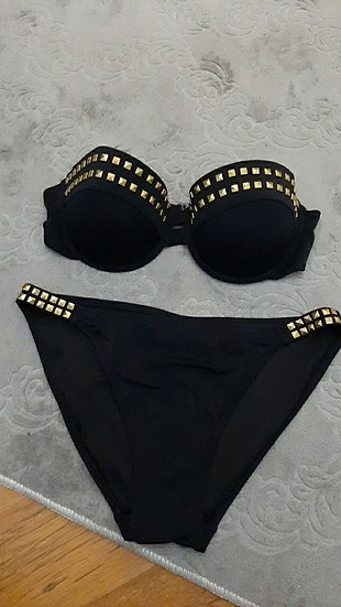 Siyah bikini