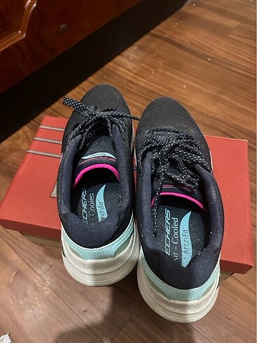 37,5 Beden Orijinal skechers