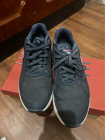 37,5 Beden lacivert Renk Orijinal skechers