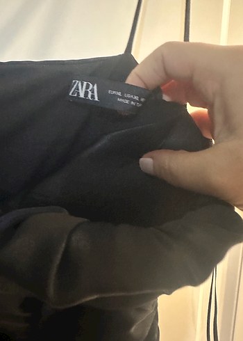 Siyah Drapeli İnce Askılı Mini Elbise - Görsel 3