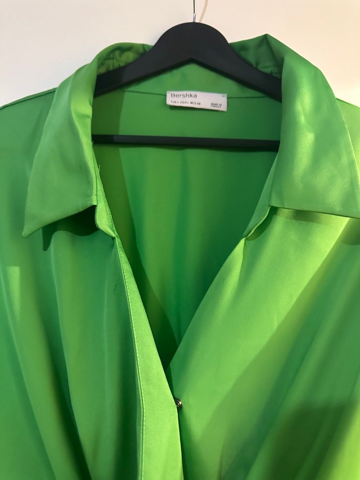 Parlak Yeşil Saten - Görsel 2