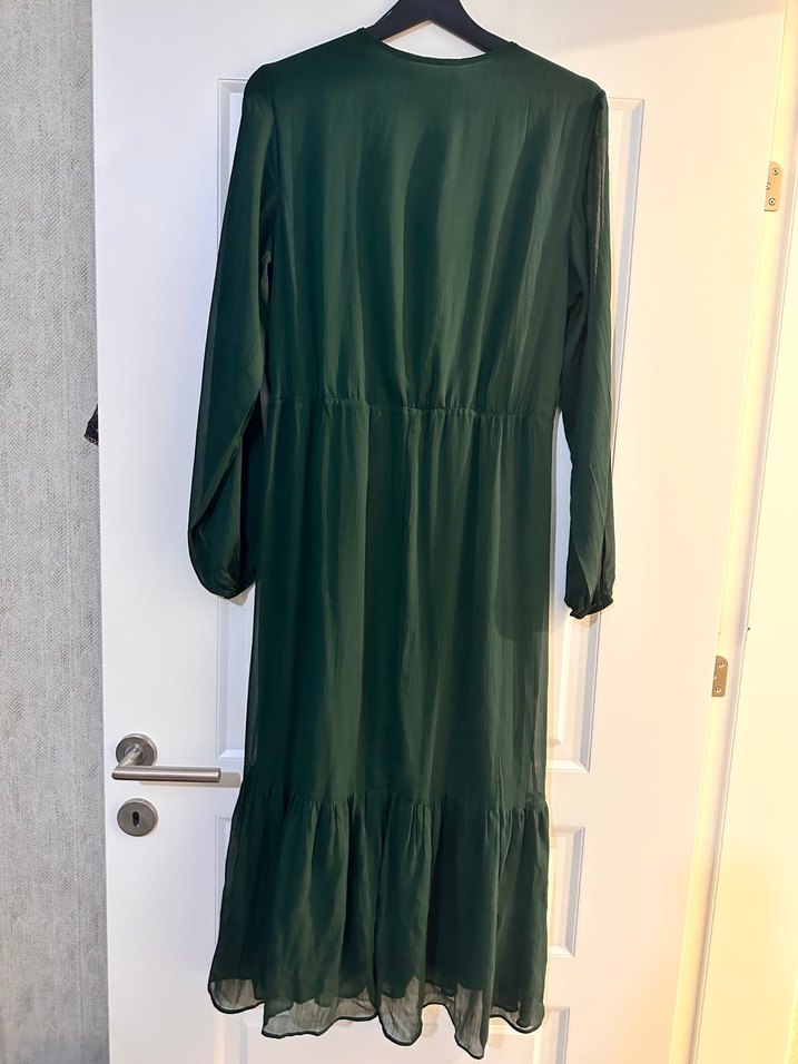 Uzun Yeşil Drapeli Kadın Elbise - Görsel 3