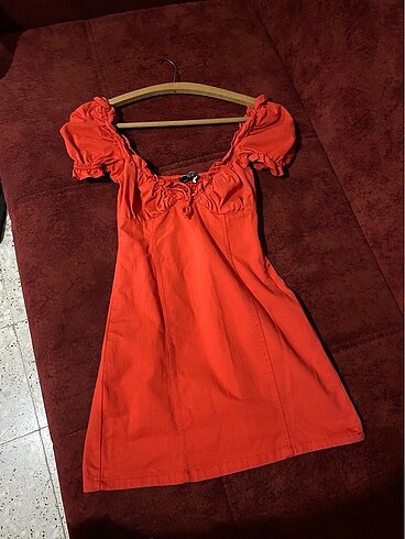 bershka kırmızı elbise