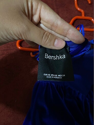 xs Beden bershka lacivert elbise