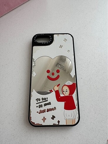 İphone Se 3. ve Se 2.nesil,7 ve 8 uyumludur.