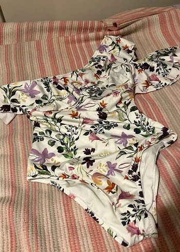 Çiçek Desenli Fırfırlı Bohem Kadın Mayo - Görsel 3