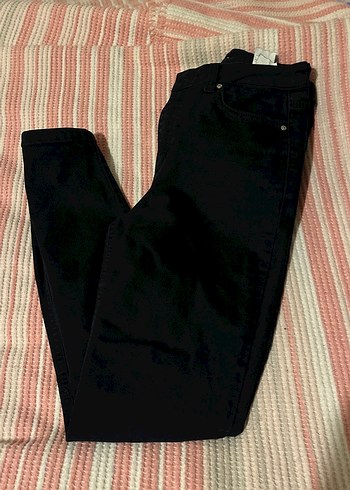 Kadın Siyah Dar Kesim Midi Kot Pantolon - Görsel 3