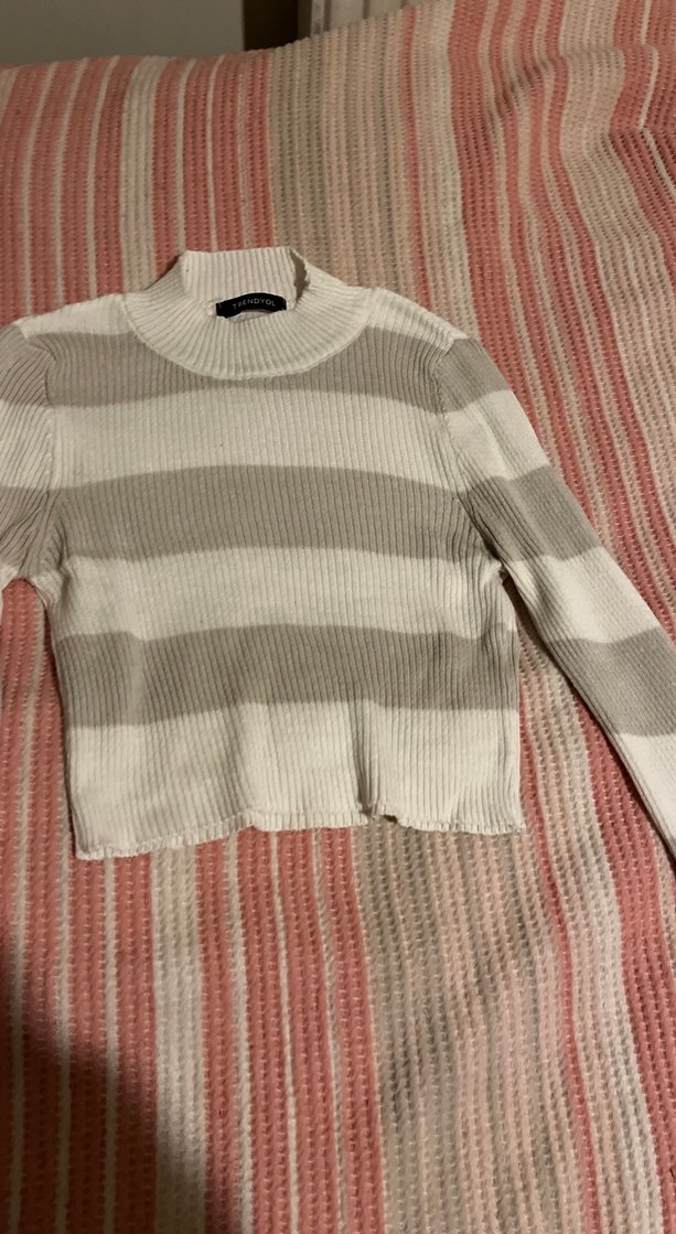 Uzun Kollu Bej Çizgili Örgü Kazak - Görsel 4