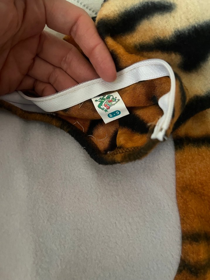 Kahverengi Leopar Desenli Kürklü Kedi Kıyafeti - Görsel 2