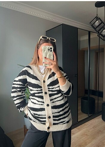 Zebra Desen Yumoş Hırka