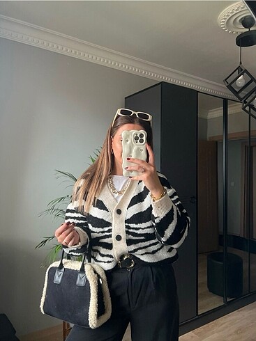 Diğer Zebra Desen Yumoş Hırka