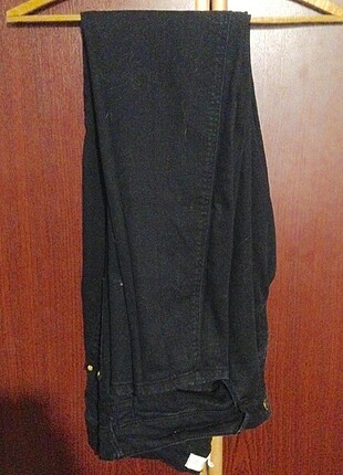 Mango skinny jean.