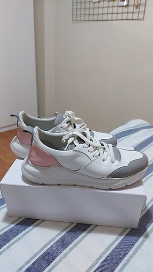 Vakko sneaker